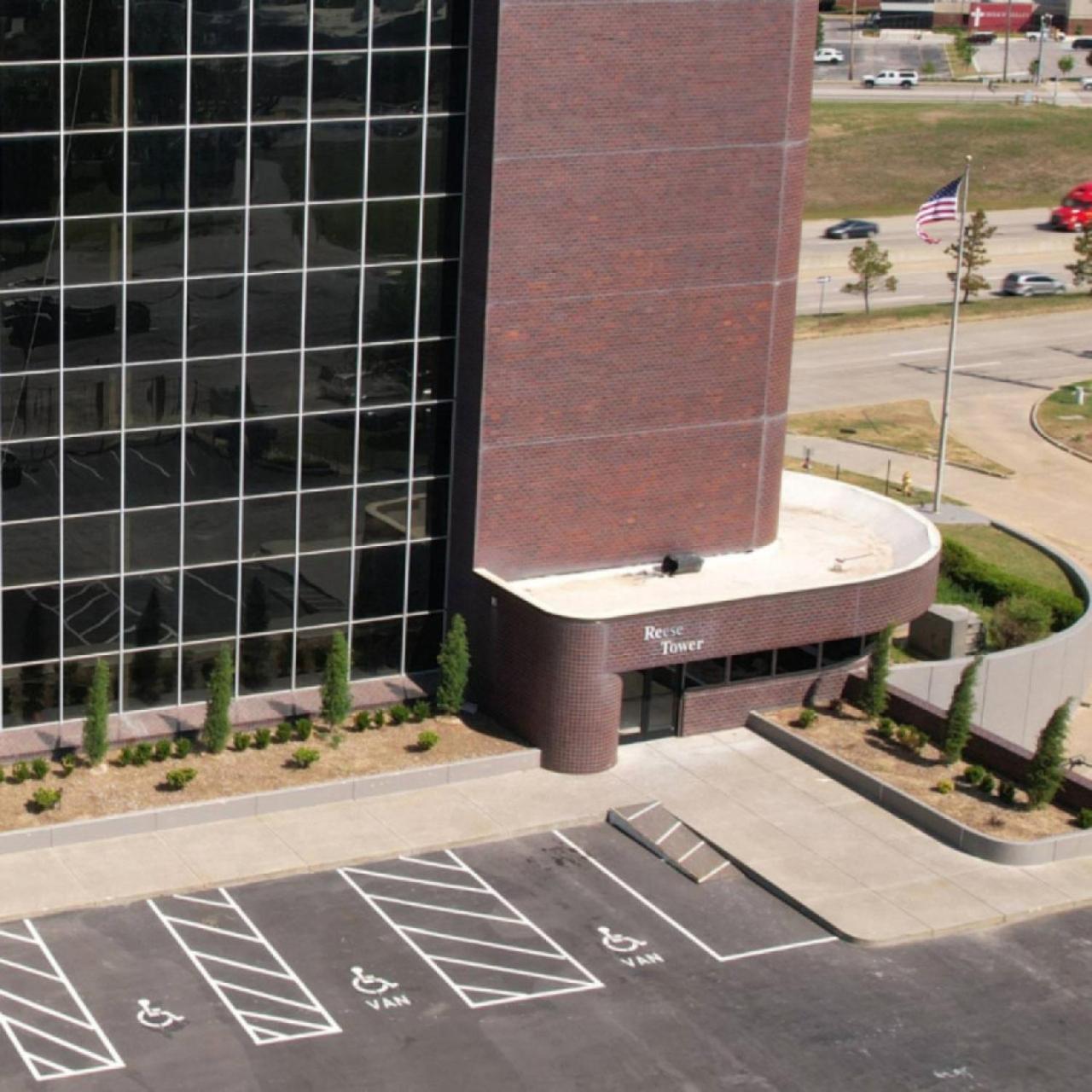 Reese Tower Aparthotel Tulsa Exterior foto